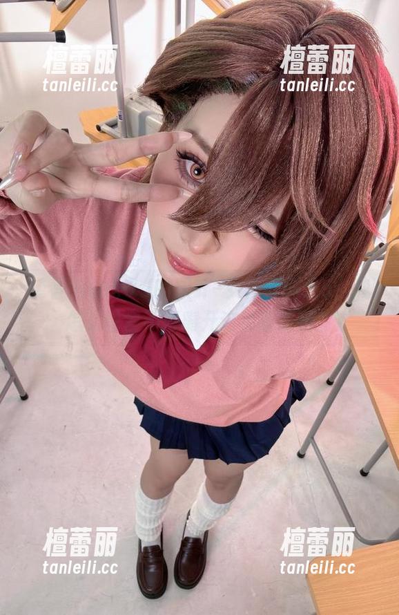 观看Umeko J的双叶–女神异闻录5，我怎么也舍不得离开这幅画面啊。
